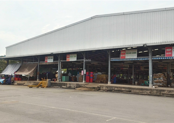 Cần sang/cho thuê sạp hoa tại chợ đầu mối Bình Điền, giá 230 triệu. LH 0976711289