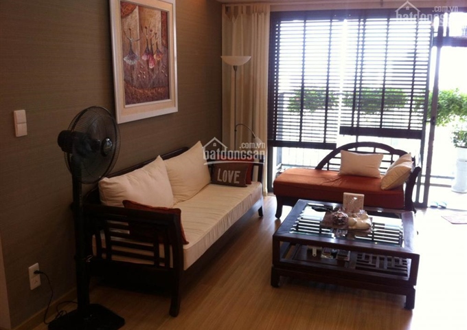 Tôi cần bán cắt lỗ căn hộ Sky City ở 88 Láng Hạ, DT 145m2, 3PN, giá 39,5 triệu