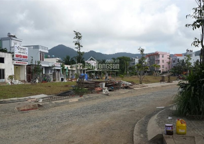 Bán đất mặt tiền công viên đường Trần Huy Liệu cách biển 500 m ngay Trung tâm thị trấn Côn Đảo