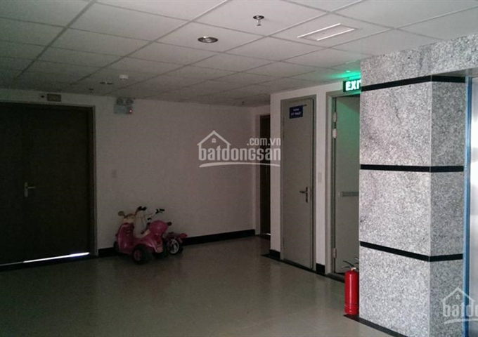 Chủ nhà cần bán gấp căn hộ CC Z133 (K33) Ngọc Thụy, tầng 1001, DT: 82.1m2, 15tr/m2. LH: 0936331898