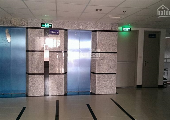 Chủ nhà cần bán gấp căn hộ CC Z133 (K33) Ngọc Thụy, tầng 1001, DT: 82.1m2, 15tr/m2. LH: 0936331898