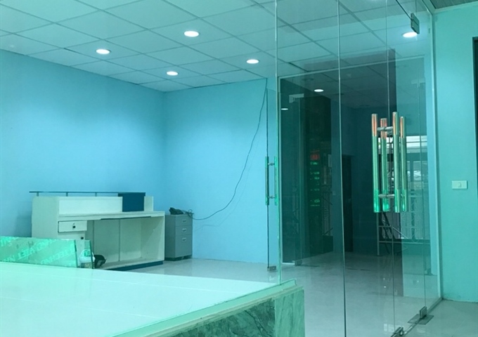 Cho thuê văn phòng số 90 Lê Trọng Tấn, gần ĐH Y, 80m2, thang máy, an ninh, 8 tr/tháng,  02435551721