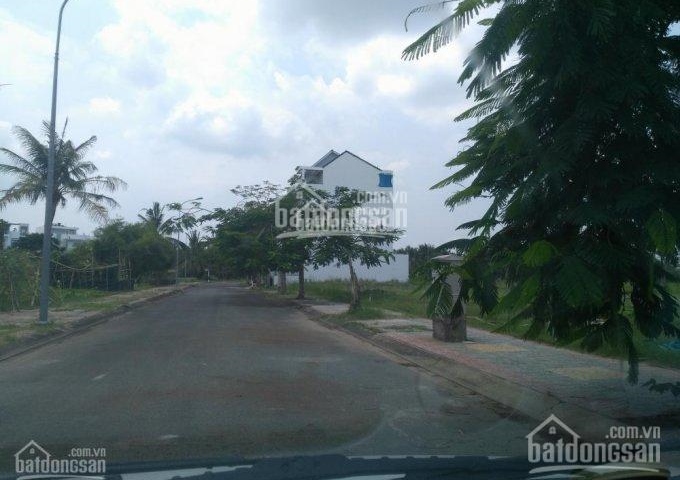 Bán gấp lô biệt thự Topia Garden Khang Điền, giá 17 triệu. 0939945249