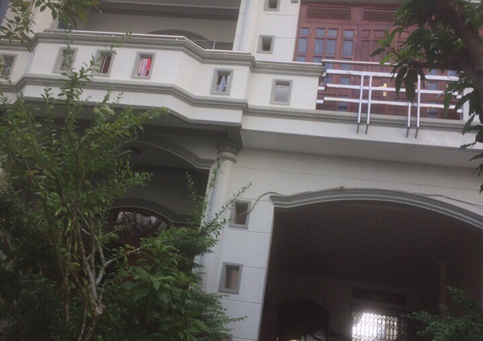 Bán biệt thự giá rẻ Hẻm 213, Đ. Lê Hồng Phong, TP Vũng Tàu. L/h 01228877539 hoặc 0913840486 Đức-Lộc