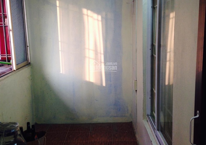 Thuê nhà tập thể E5 ngõ 4 Phương Mai, Đống Đa