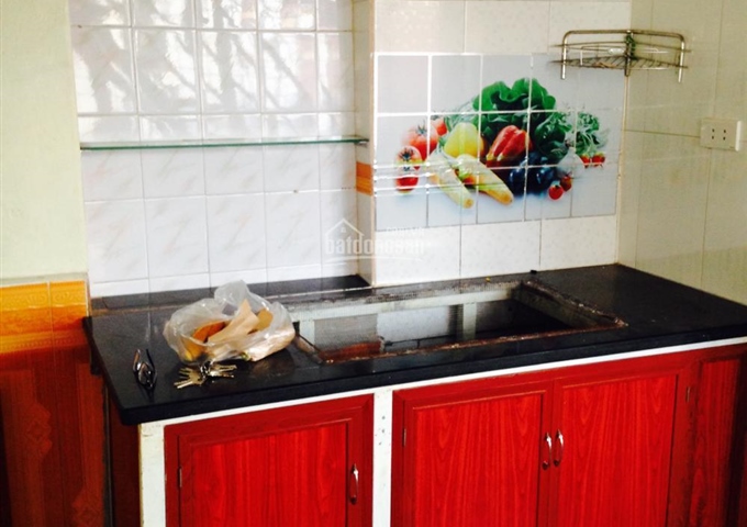 Thuê nhà tập thể E5 ngõ 4 Phương Mai, Đống Đa