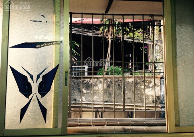 Thuê nhà tập thể E5 ngõ 4 Phương Mai, Đống Đa