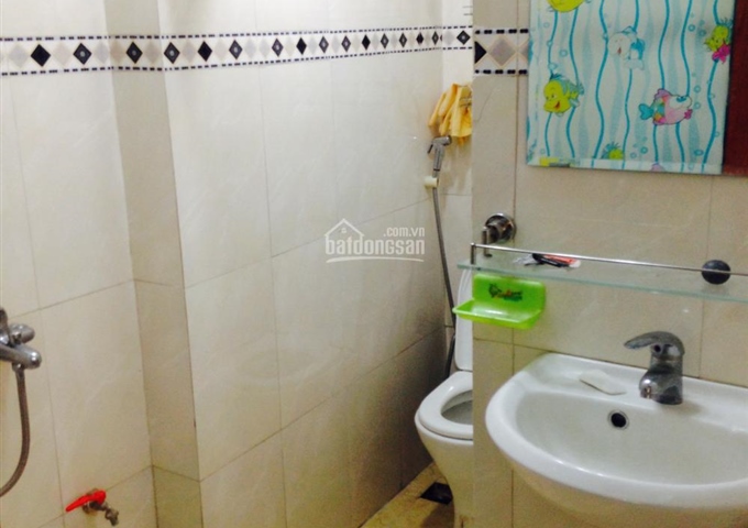 Thuê nhà tập thể E5 ngõ 4 Phương Mai, Đống Đa