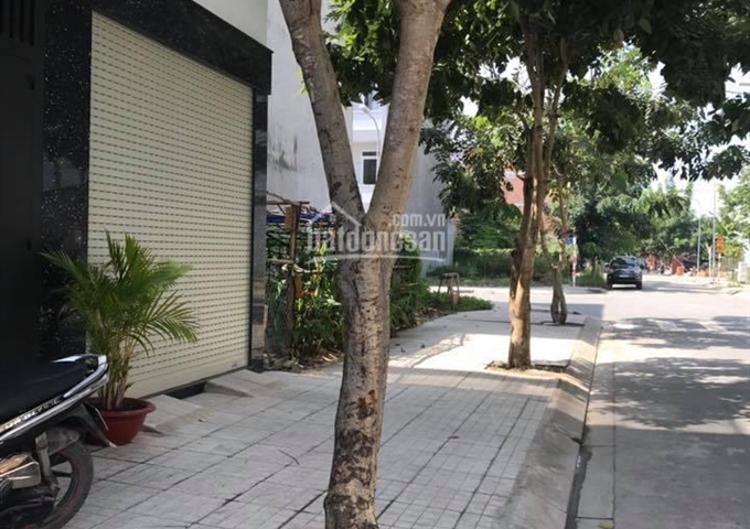 Cho thuê mặt bằng kinh doanh làm quán Cà phê, ăn sáng...lô góc 2 mặt tiền, DT 90m2, Giá 6tr/tháng