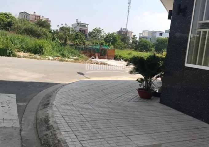 Cho thuê mặt bằng kinh doanh làm quán Cà phê, ăn sáng...lô góc 2 mặt tiền, DT 90m2, Giá 6tr/tháng