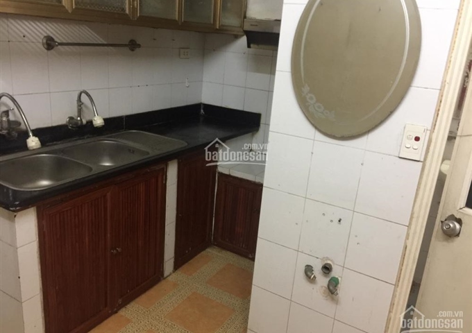 Cần bán căn hộ 70m2 tập thể Quân đội Bắc Nghĩa Tân, ngõ 120 Hoàng Quốc Việt, Cầu Giấy, giá 1.8 tỷ