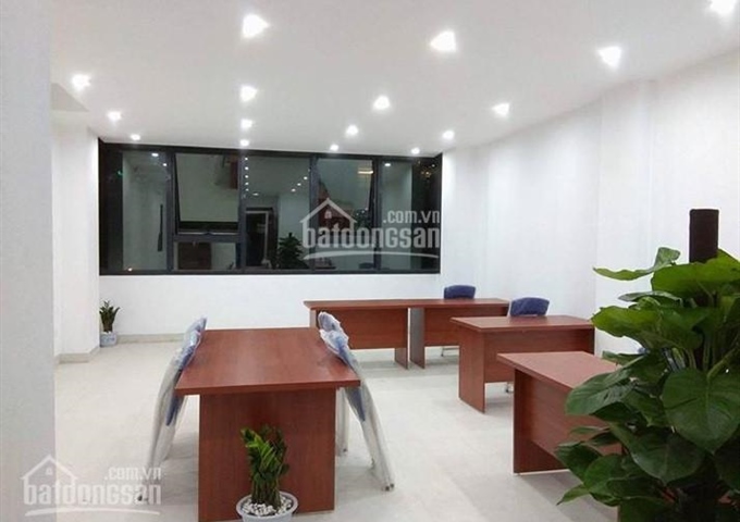 Chính chủ cho thuê văn phòng 50m2, giá 8.5 triệu/th building MP Hoàng Văn Thái, vị trí đắc địa