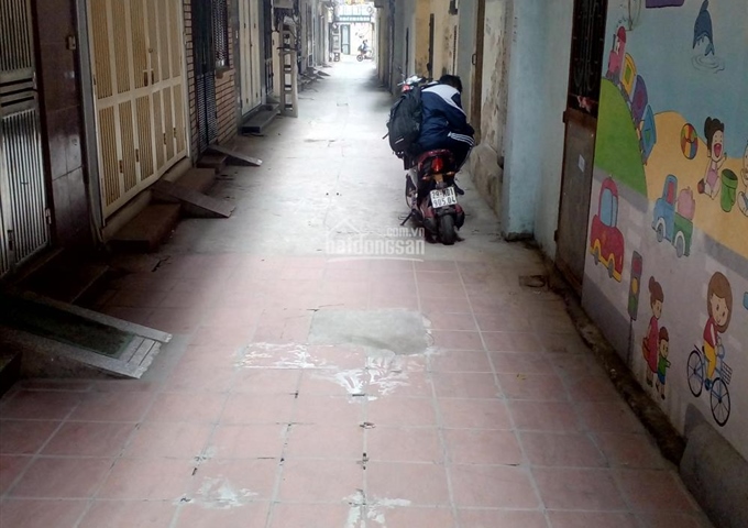 Cần bán gấp nhà ngõ 126 Khương Đình - Sổ đỏ chính chủ, không qua môi giới. LH: 0938689262