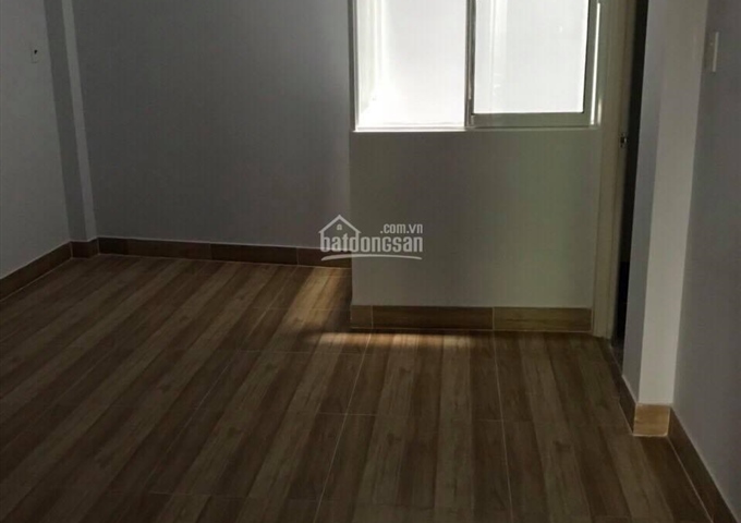 Nhà 372/30 Cách Mạng Tháng 8, P.10, Q.3, dt 45m2, 3 lầu