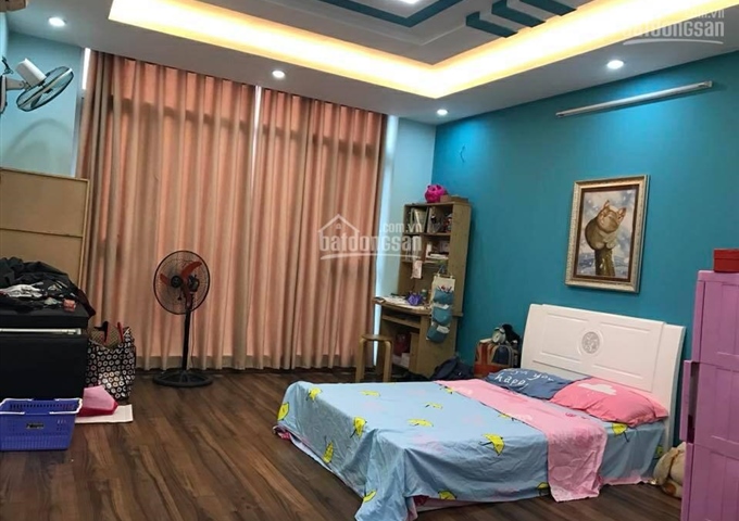 Chính chủ bán nhà lô 2 ngõ 217 Đê La Thành 40m2, 5 tầng, ô tô tránh + KD vỉa hè, giá bán 7.5 tỷ