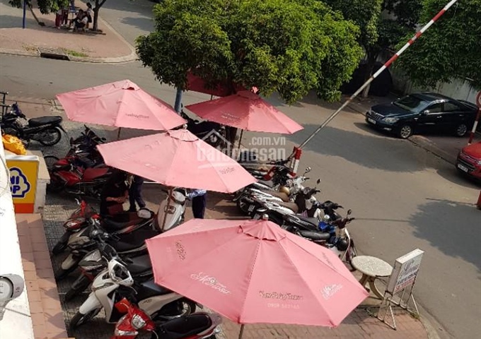 Chính chủ bán căn hộ 312 Lạc Long Quân 65m2 giá 1.6 tỷ, sổ hồng. LH 0933882368