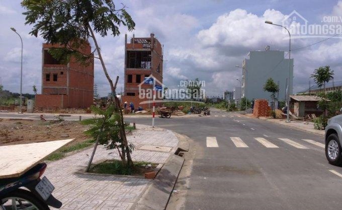 Bán KDC Hoàng Long, đất vàng TT Bến Lức, về Bình Chánh 10ph, sổ riêng, 580tr/88m2, LH 0933538992