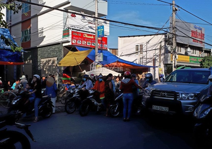 Nhà MT kinh doanh, ngay trung tâm đường, chợ Hiệp Bình. Căn góc 5x20m, 5 lầu, giá 14 tỷ