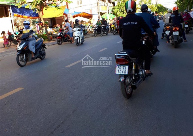 Nhà MT kinh doanh, ngay trung tâm đường, chợ Hiệp Bình. Căn góc 5x20m, 5 lầu, giá 14 tỷ