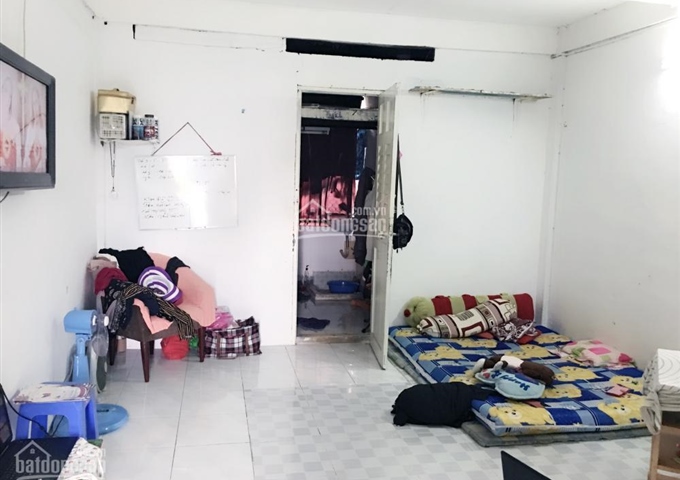 Cho thuê căn hộ thuộc lô F chung cư Ngô Gia Tự (chung cư cũ)