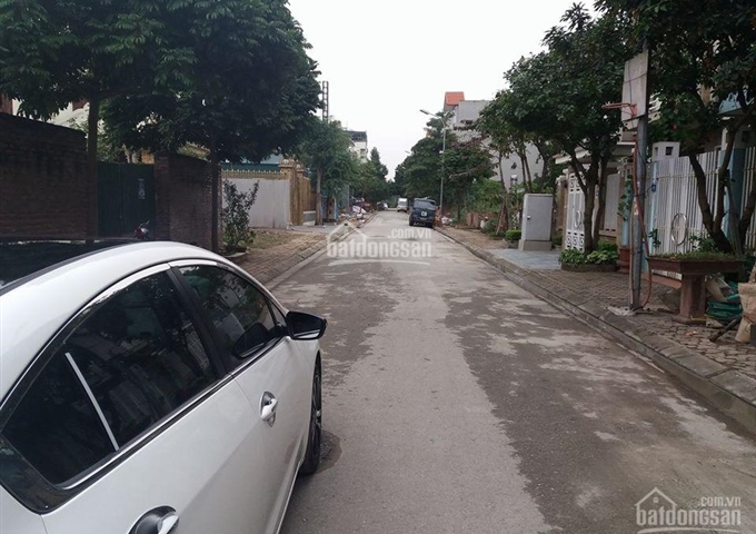 Bán đất ngõ 89 Vũ Đức Thuận, Việt Hưng, Long Biên DT 96m2, giá 72tr/m2