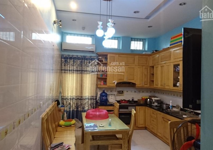 Bán nhà kiểu chung cư, 2 tầng ngõ 447 Ngọc Lâm, Long Biên. LH: 0989220011