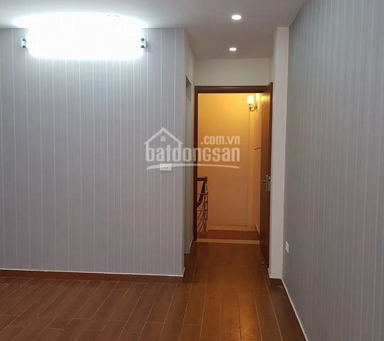 Bán nhà 5 tầng mới số 70 tổ 5 Láng Hạ sau chợ Láng, quận Đống Đa