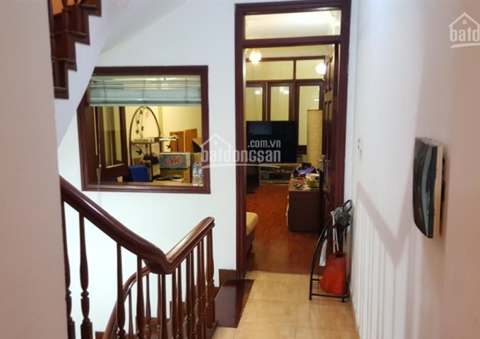 Bán nhà riêng 5 tầng, mặt ngõ 40 Tạ Quang Bửu, gần trường tiểu học Lê Văn Tám