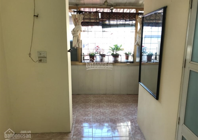 Bán nhà tập thể ngõ 2 Phương Mai, Đống Đa, 45m2 sử dụng 1,110 tỷ