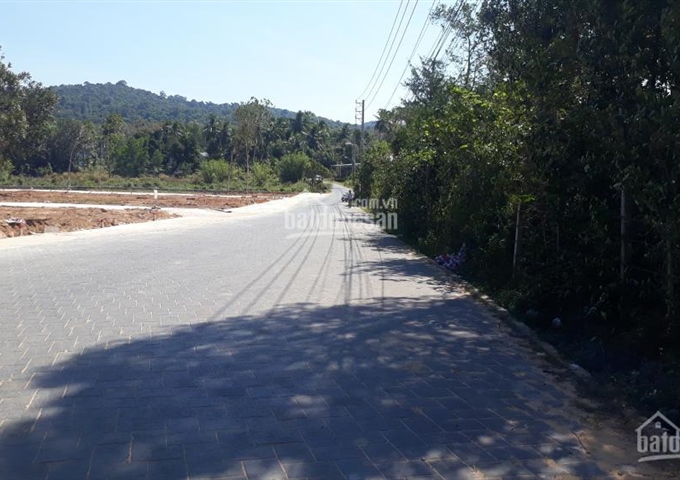 Bán đất nền khu phân lô The Shell, Phú Quốc, 108m2, biển đẹp, có đường xuống