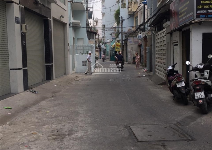 Bán gấp nhà 52/65B Nguyễn Hữu Cầu, Tân Định, Q1