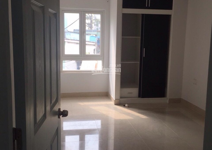 Nhà hẻm 4m 77 Dương Tử Giang, P15, Q5 ngay chợ Tân Thành phụ tùng xe máy