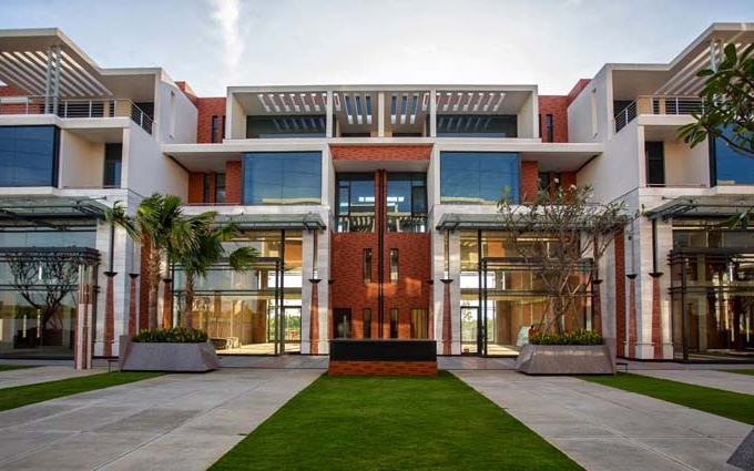 Villa số 33, biệt thự Galleria, mặt tiền đường Nguyễn Hữu Thọ, 4 tầng, 1 hầm, DTSD 1200m2