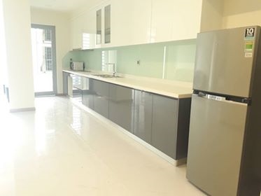 Tôi cần bán gấp căn hộ 3 PN, Vinhomes Central Park 3, L39 DT 106.6m2 6.910 tỷ. 0918999069 anh Hoàng