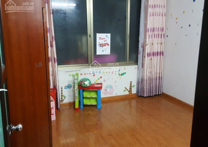 Cho thuê căn hộ tập thể tầng 3 phố Phan Kế Bính DT 85m2, 3PN (8,5 triệu/tháng)