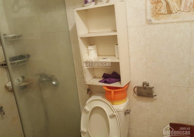 Cho thuê căn hộ tập thể tầng 3 phố Phan Kế Bính DT 85m2, 3PN (8,5 triệu/tháng)