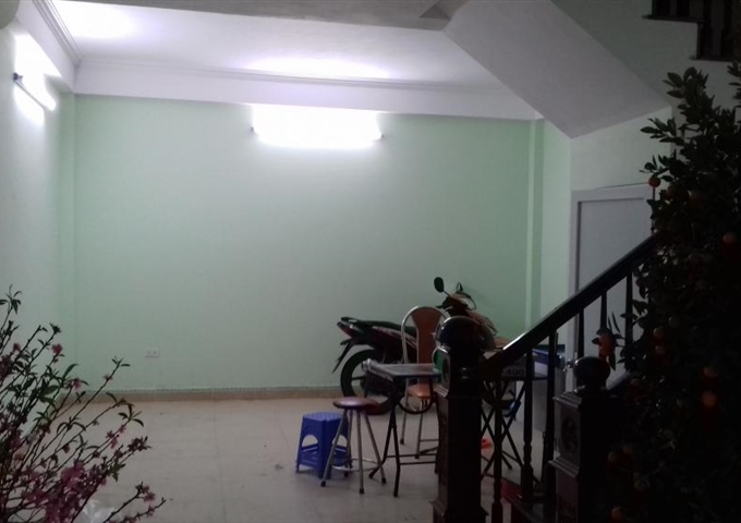 Cho thuê nhà số 2 ngõ 255 Nguyễn Khang, Yên Hòa, Cầu Giấy. LH 01685486081/01646957095