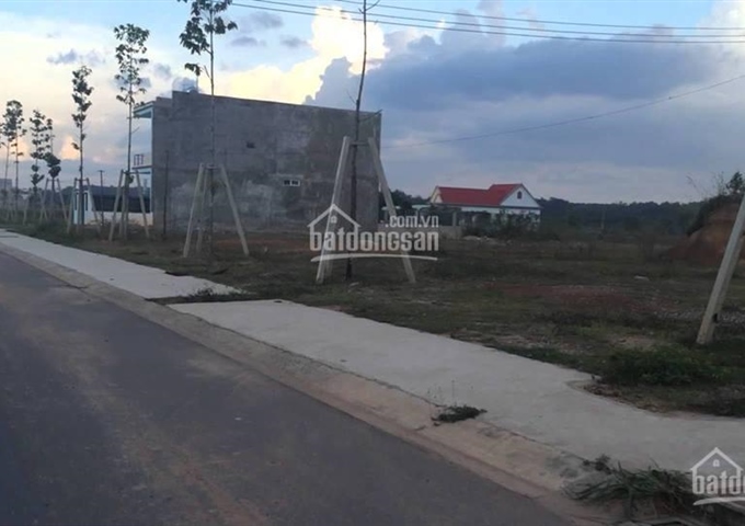 Bán đất ngay Cầu Lớn, trung tâm thị trấn Đức Hòa, Long An - 580 triệu - 0979450527