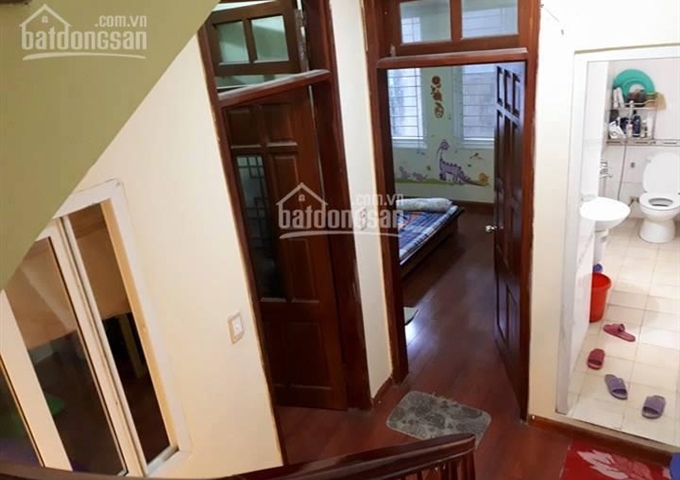 Bán nhà gần hồ Hoàng Cầu 39m2x5 tầng giá chỉ 3,95 tỷ - có ảnh thật 100%