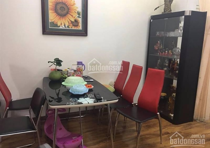 Bán nhà tập thể Đại Học Thụy Lợi, Chùa Bộc, Đống Đa, DT 75 m2, 2PN, nhà sạch đẹp, giá 1.8 tỷ