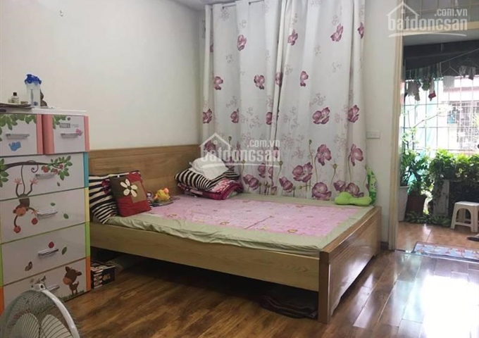 Bán nhà tập thể Đại Học Thụy Lợi, Chùa Bộc, Đống Đa, DT 75 m2, 2PN, nhà sạch đẹp, giá 1.8 tỷ