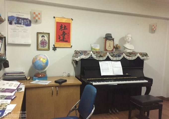 Cần bán căn hộ tập thể C6 Vũ Ngọc Phan, 100m2, 3PN, 2 vệ sinh