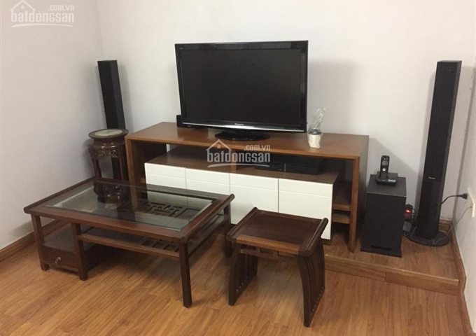 Cần bán căn hộ tập thể C6 Vũ Ngọc Phan, 100m2, 3PN, 2 vệ sinh