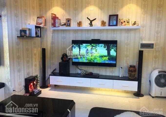 Bán lại căn hộ yêu thích ở Bàu Cát 2PN 78m2 giá 2.1 tỷ (còn thương lượng), tầng cao view Đông Nam