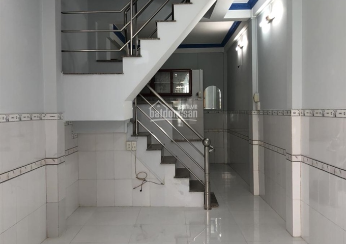 Bán nhà hẻm thoáng rộng 28 Lương Văn Can, P.15, Q.8, 2 lầu, 3x11m giá 2,15 tỷ