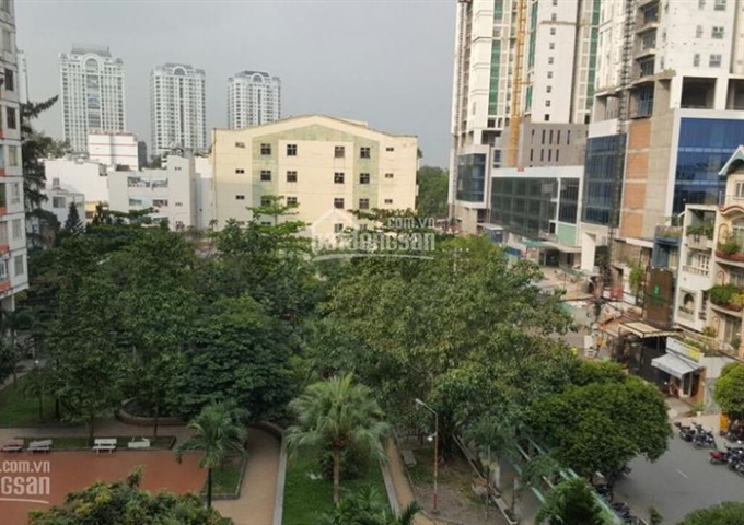 Bán căn hộ chung cư Hòa Bình, quận 10, 2 PN, 2 WC