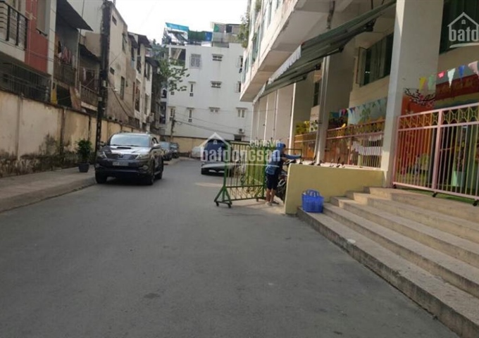 Bán căn hộ chung cư Hòa Bình, quận 10, 2 PN, 2 WC