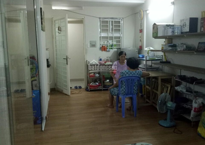 Chính chủ cần bán gấp căn hộ EHome 4 lầu 5 block B1. LH: 0912.472.575