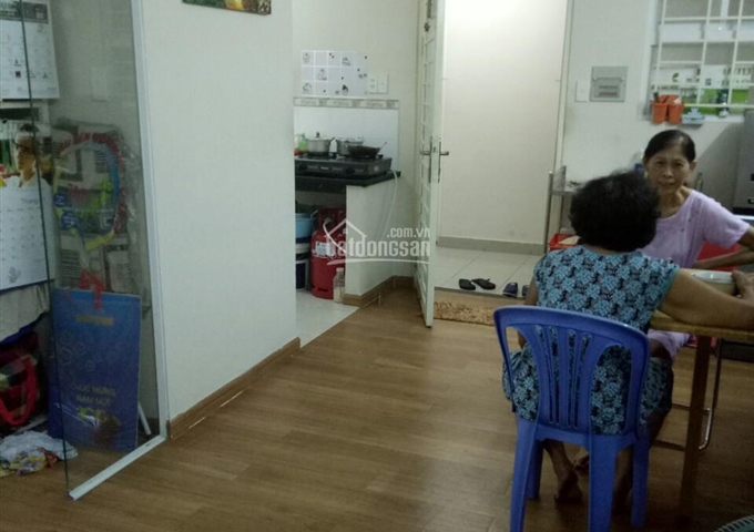 Chính chủ cần bán gấp căn hộ EHome 4 lầu 5 block B1. LH: 0912.472.575