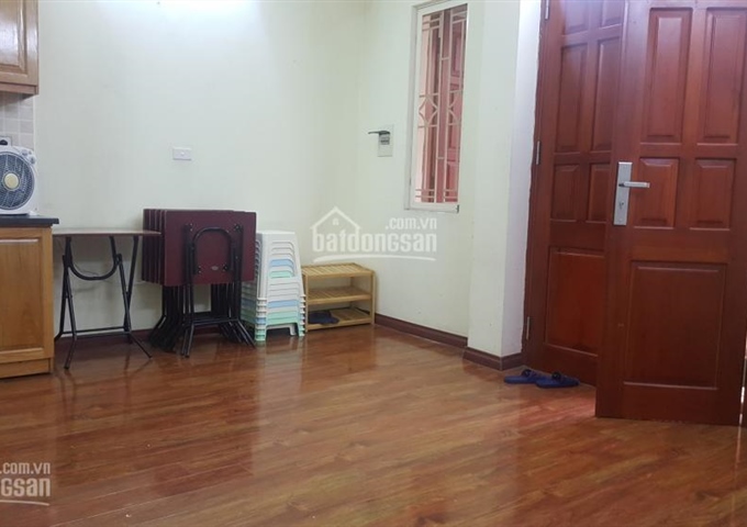 Cho thuê căn hộ tập thể 957 Hồng Hà